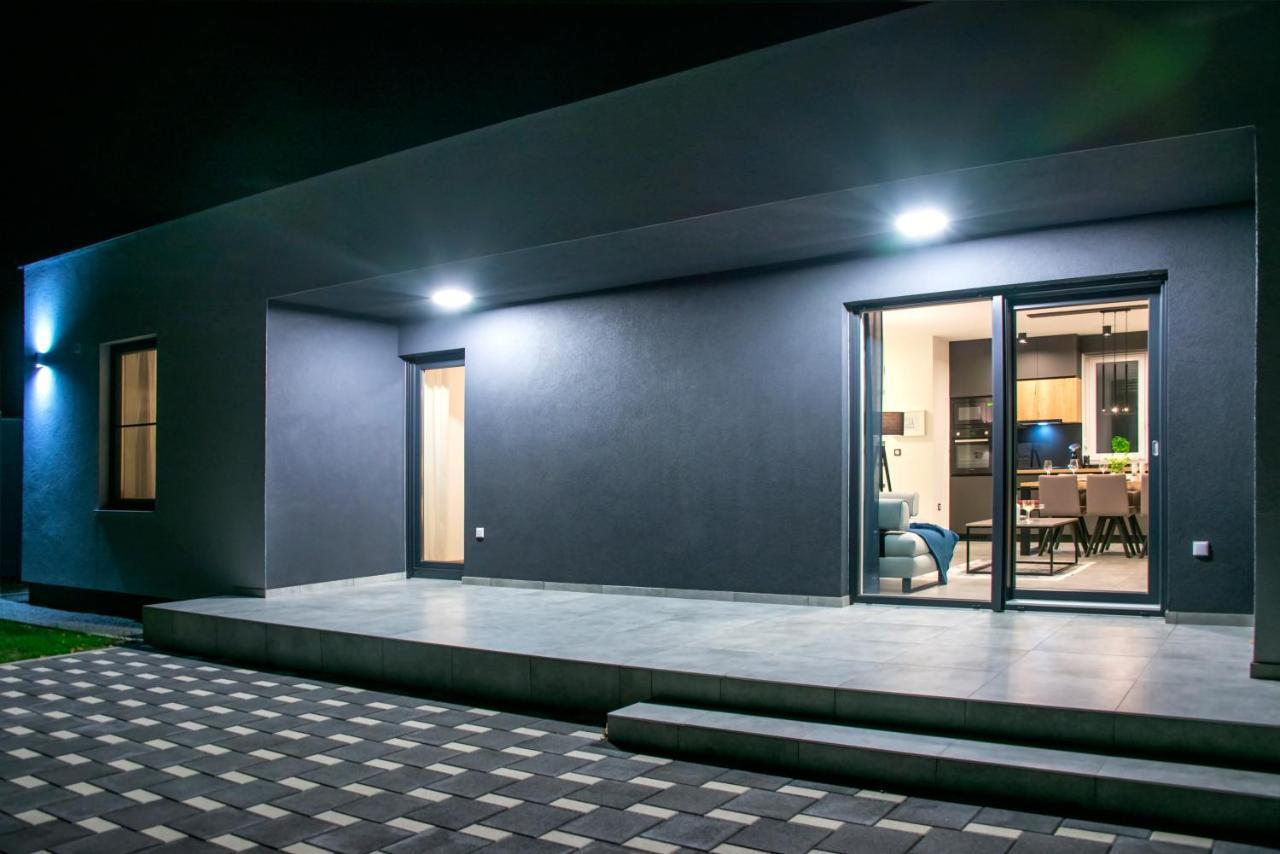 K Relax Place, Varazdinske Toplice, Modern Home With Sauna, Jacuzzi, Wifi Екстер'єр фото