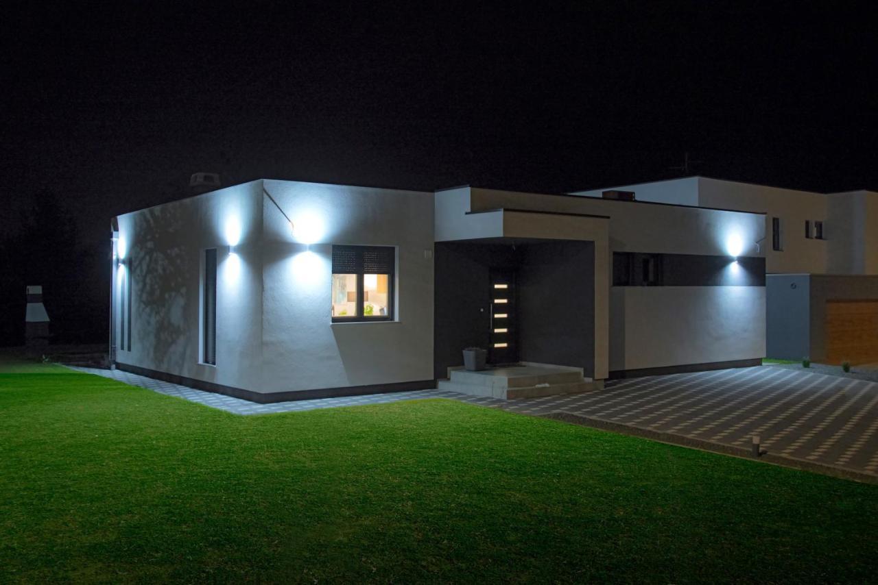 K Relax Place, Varazdinske Toplice, Modern Home With Sauna, Jacuzzi, Wifi Екстер'єр фото